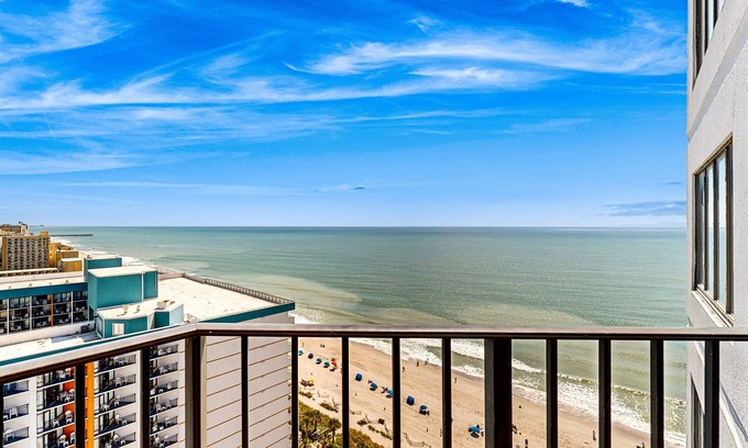 Myrtle Beach Condo | Oceanfront 19th-floor condo with 2 balconies, pools, hot tubs, gym & sauna