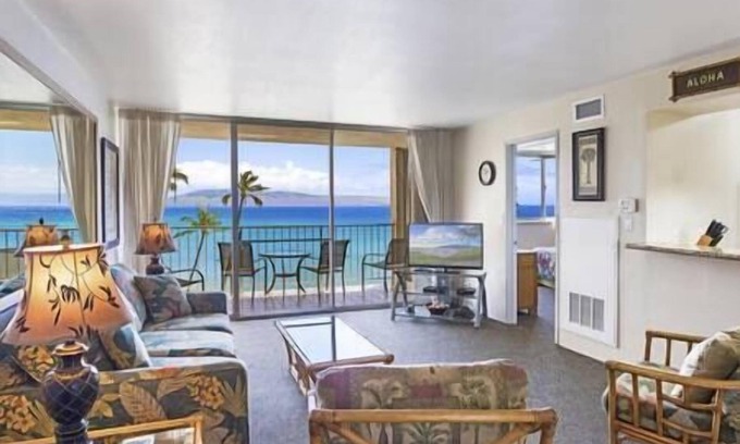 Kahana Apartment | Oceanfront 1bedroom gem, stunning views @ Royal Kahana n