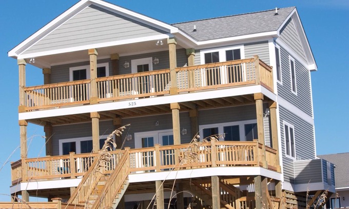 Long Beach House | Oceanfront/4 bedroom/3 bath/sleeps 10/breathtaking views/direct beach access
