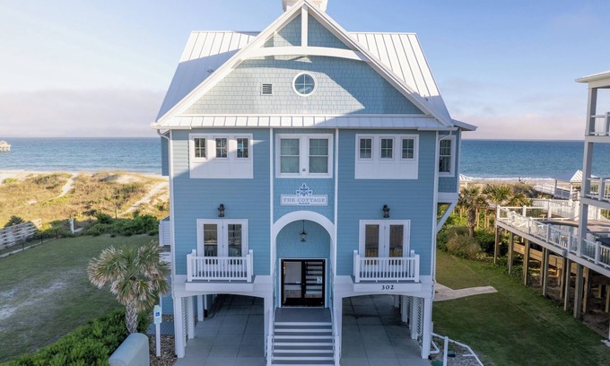 Atlantic Beach Cottage | Oceanfront available for the holidays! Private Beach Access