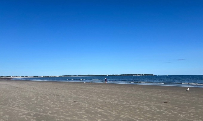 Old Orchard Beach Condo | Oceanfront Corner Condo with Panoramic Old Orchard Beach Views: 30-Day Minimum