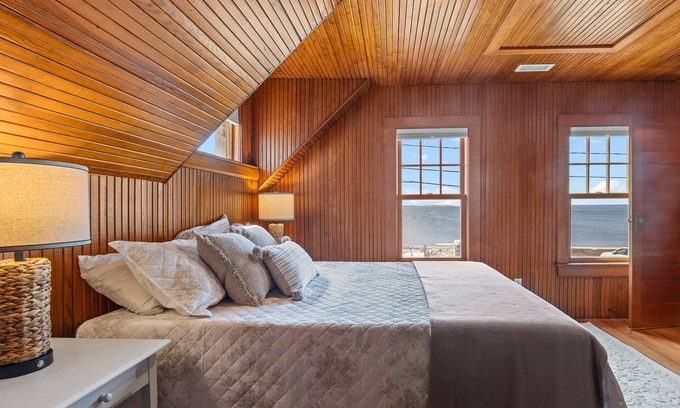 Scituate House | Oceanfront Coastal Retreat w/Beach Access, Deck, Views, Near Downtown Scituate!