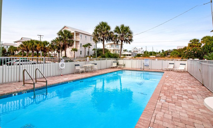 Seagrove Beach Condo | Oceanfront condo w/pool access, washer/dryer, central AC, and ocean view