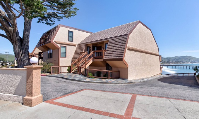 Cayucos Condo | Oceanfront Condo overlooking the Pier