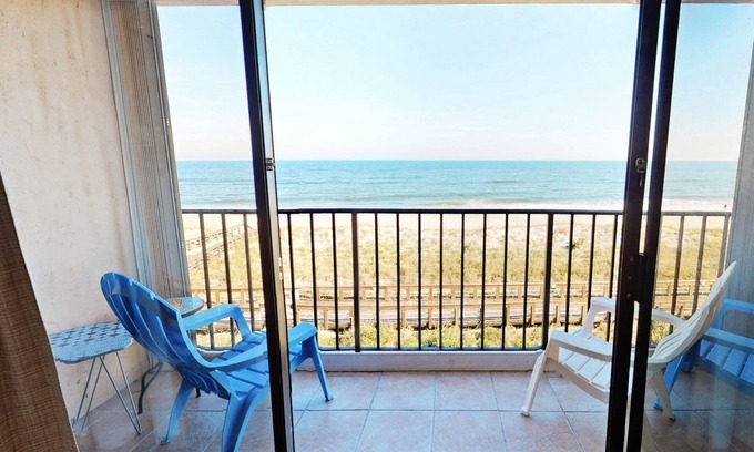 Carolina Beach Condo | Oceanfront Condo w/Views, Private Beach Entry + Access to CB Boardwalk, Pool, Elevator