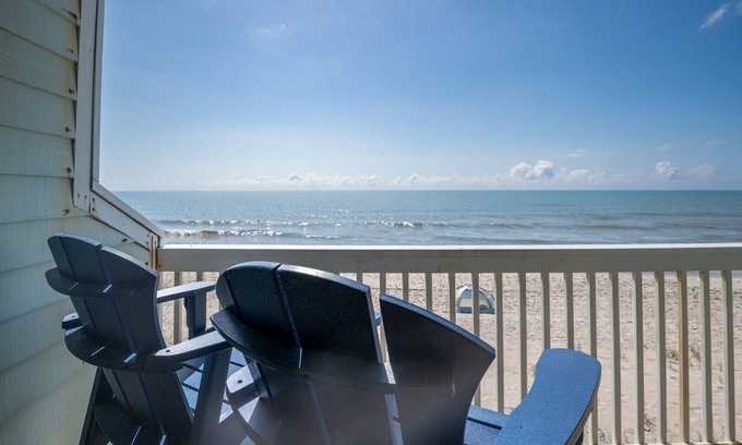 Kure Beach Condo | Oceanfront Condo with 3+ Pools - Ocean Dunes 903