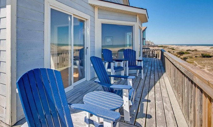 Waves House | Oceanfront Dog Friendly Home w/Hot Tub, Game/Media Rooms, and Champagne Views!