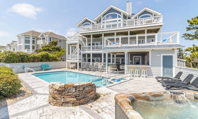 Hatteras House | Oceanfront Hatteras home w/countless amenities & panoramic views!