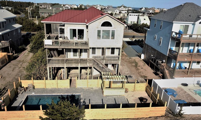 Salvo House | Oceanfront! Heated Pool! Wood Floors! Game Room!