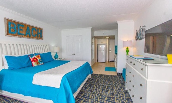 Myrtle Beach House | Oceanfront King Suite Sand Dunes 2433