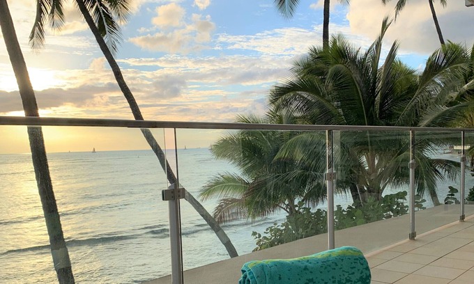Diamond Head - Kapahulu - St. Louis Condo | Oceanfront Luxury Waikiki Diamond Head Condo