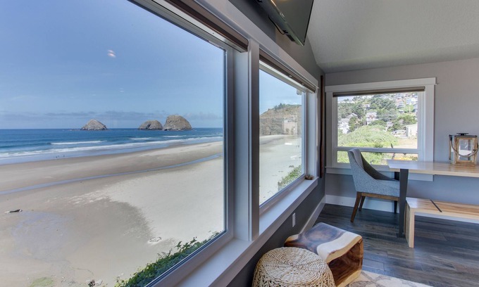 Tillamook Condo | Oceanfront overlooking Three Arch Rocks