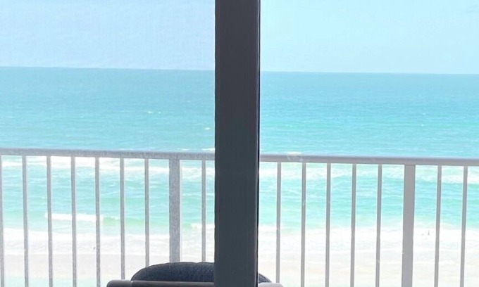 Ponce Inlet Condo | Oceanfront Ponce Inlet FL, Top-floor 2/2, Remodeled with higher kitchen ceiling