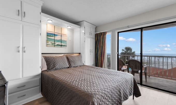 Myrtle Beach Condo | Oceanfront Relaxation at St Clements w/Pool