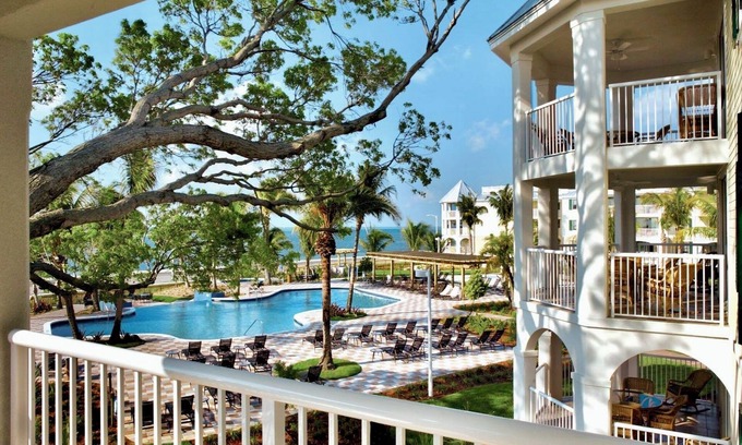 Key West Resort | Oceanfront Resort, Infinity Pool, Hot Tub, Courtyard, Sleeps 6, 7 Nights, Hyatt