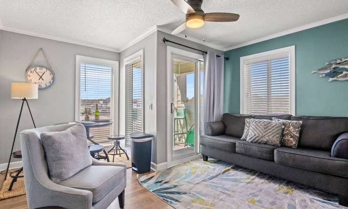 Central Myrtle Beach Condo | Oceanfront Resort - 2 Bedroom - Pools -Hot tubs - Kitchen