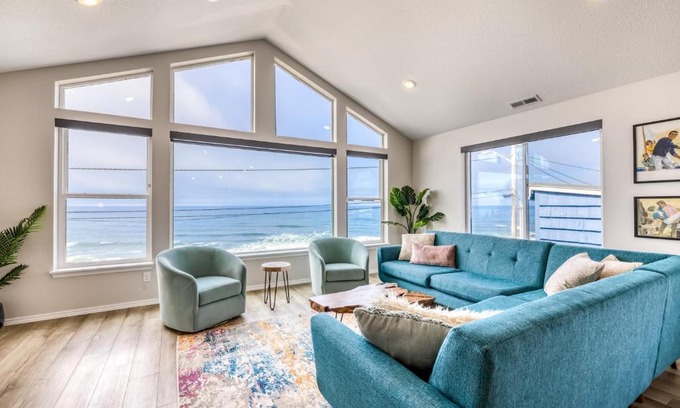 Nelscott House | Oceanfront Retreat