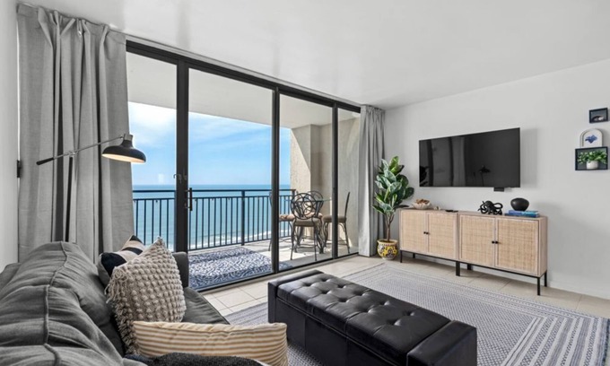Myrtle Beach Condo | Oceanfront Stay with Private Balcony