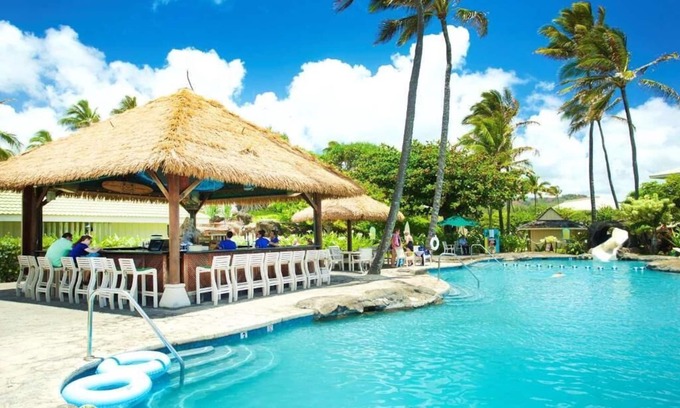 Hanamaulu Hotel | Oceanfront Unit Close to Waimea Canyon State Park