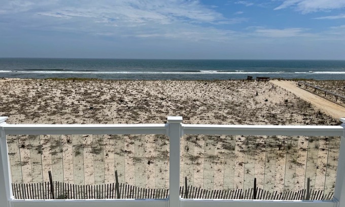 Beach Haven Crest House | Oceanfront! Upstairs!