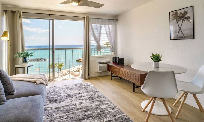 Makaha Condo | Oceanfront Waianae Condo w/ Community Pool Access!