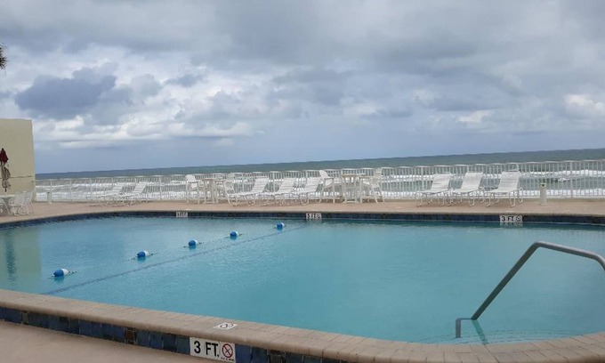 Daytona Beach Shores Condo | Oceans Seven Oceanfront