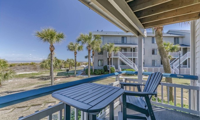 Oceanmarsh Subdivision Condo | Oceanview Condo on Harbor Island: 2BR, Pool Views, Beach Access, & Family Amenities!