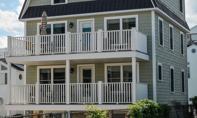 Old Orchard Beach Condo | Oceanview Condo, 1 Mile From The Pier, built in 2015
