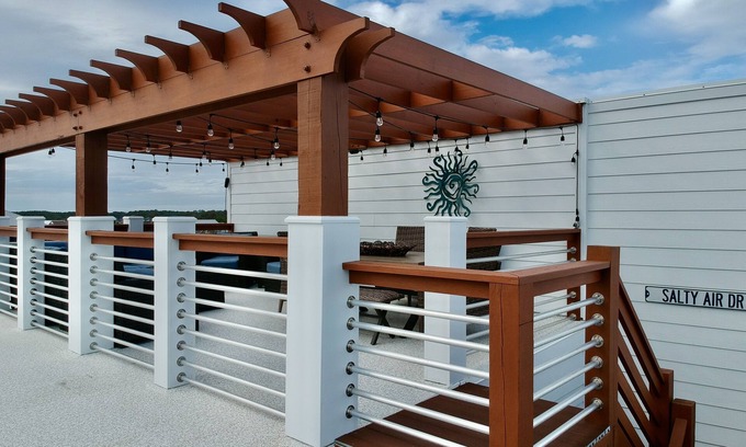 Wilmington Beach House | Oceanview NEW Home with Amazing Rooftop and Rec Room! Under 3 min walk 2 beach!