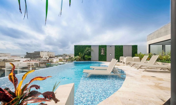 Luis Donaldo Colosio Apartment | Ocewanview Roof Pool Oasis | Steps to 5th Avenue