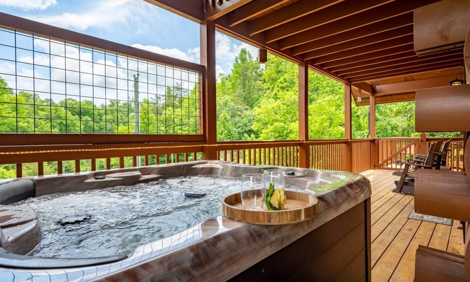 Sevierville Cabin | October Availablity Hot Tub Arcade Games Quiet Stay Guest Favorite