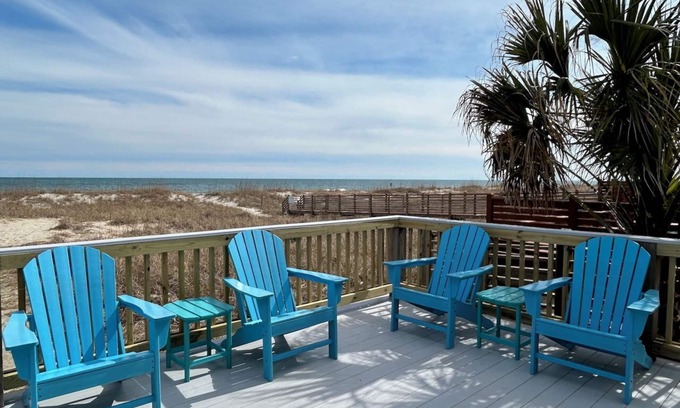 Kure Beach House | OCTOBER DEALS! 3BR OCEANFRONT HOME, Private BEACH ACCESS, HUGE DECK, LOCATION!