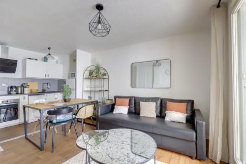 Lalande-Grand Selve Apartment | OIQIA Sahel