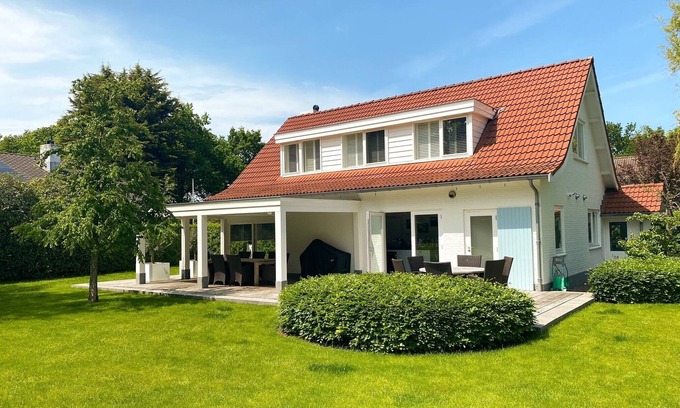 Oostkapelle House | OK10, family house with fantastic garden
