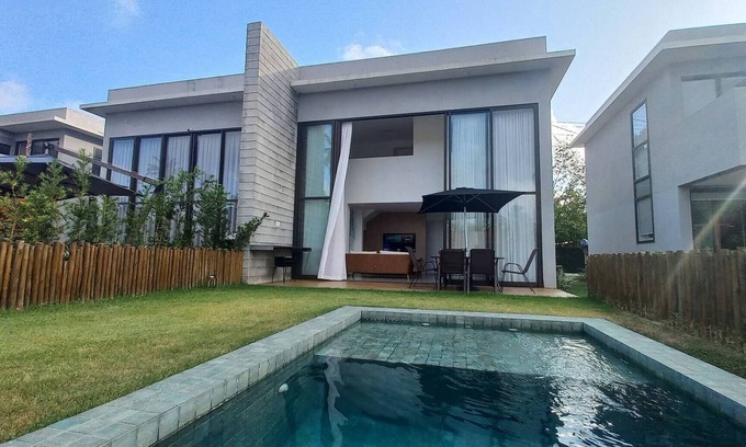 Passo de Camaragibe Ski Chalet | OKA Milagres Cond. Seaside for 07 People