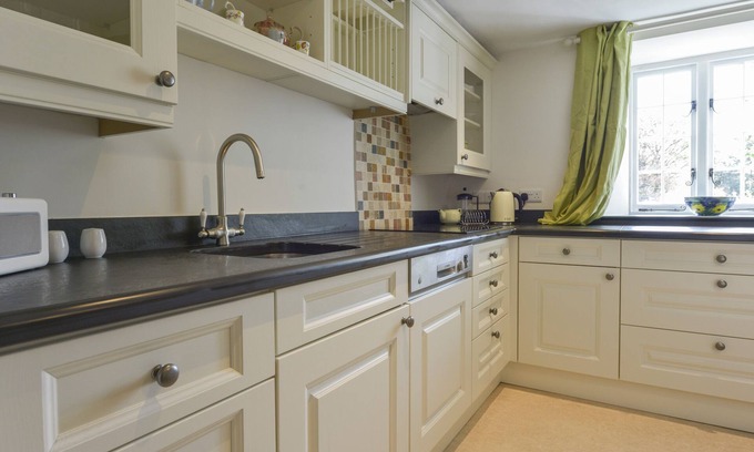 Woolfardisworthy Cottage | OLD HAMMETTS, family friendly, character holiday cottage in Woolsery
