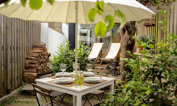 Santiago de Compostela House | OLD HOUSE GARDEN PRIVATE AREA