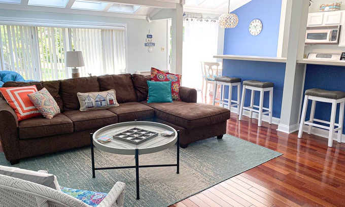Ocean Park Condo | Old Orchard Beach Condo with pool, 5 minute walk to Beach