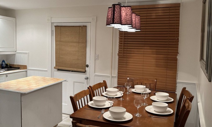 Saint-Jean-Baptiste Apartment | Old Quebec, restaurants, theater, within walking distance