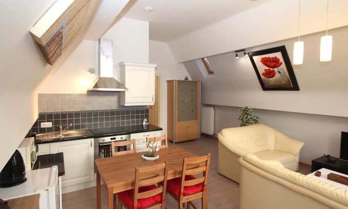 Ypres Apartment | Old Saxo