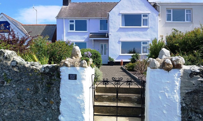 Cemaes Bay Cottage | OLD SCHOOL HOUSE, family friendly, with open fire in Cemaes Bay