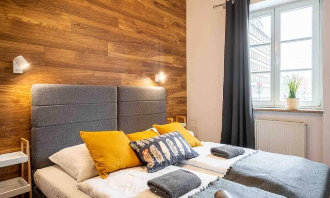 Stare Miasto Apartment | Old Square View. Apt. up to 6 pers. Top location