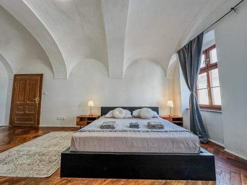Banska Bystrica Apartment | Old Town apt. A/C and parking