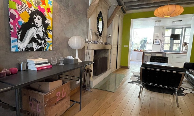 Azay-le-Rideau House | Old town house at the foot of the castle