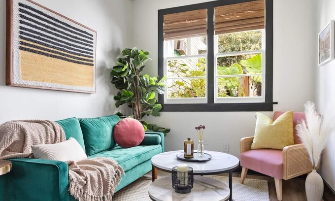 Cannonborough Elliotborough House | Oliver & Co. | Executive Stay Downtown CHS