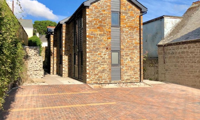 Helston House | Oliver's Yard