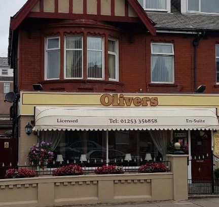 North Shore House | OLIVERS Strickley over 35 years only