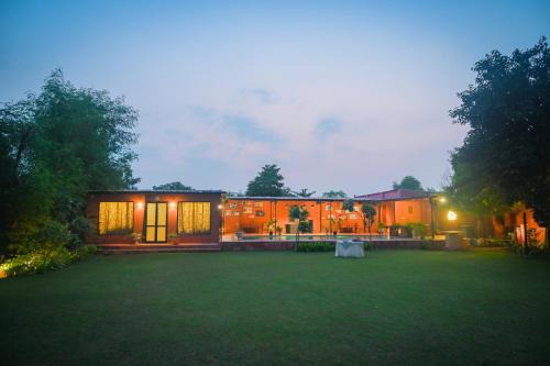 Jaipur Ski Chalet | Om Kanta Farms
