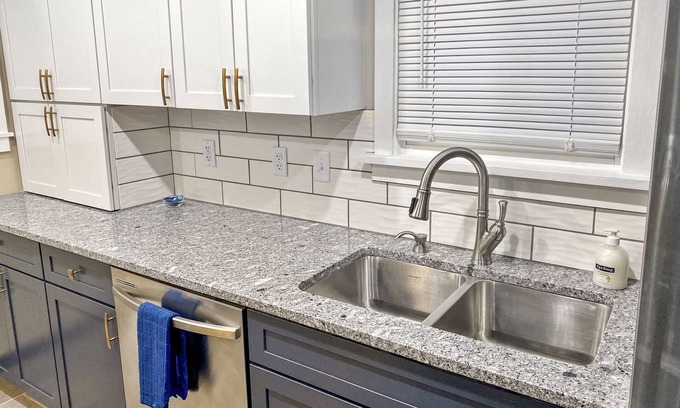 Joslyn Castle House | *Omaha - UPDATED, Clean, Spacious Home*