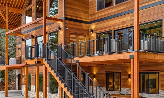 Leavenworth Cabin | OMNIA Mtn. Lodge - Nothing like this in Leavenworth, True PNW Luxury